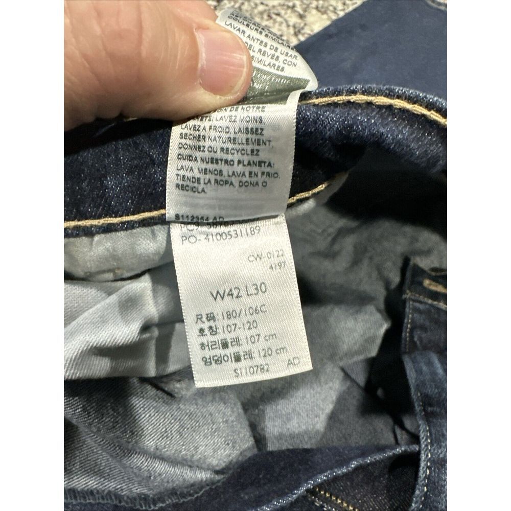 New With Tag Levi Signature Relaxed Fit Jeans Men's Size 42 x 30 Dark Blue Wash - Picture 9 of 11